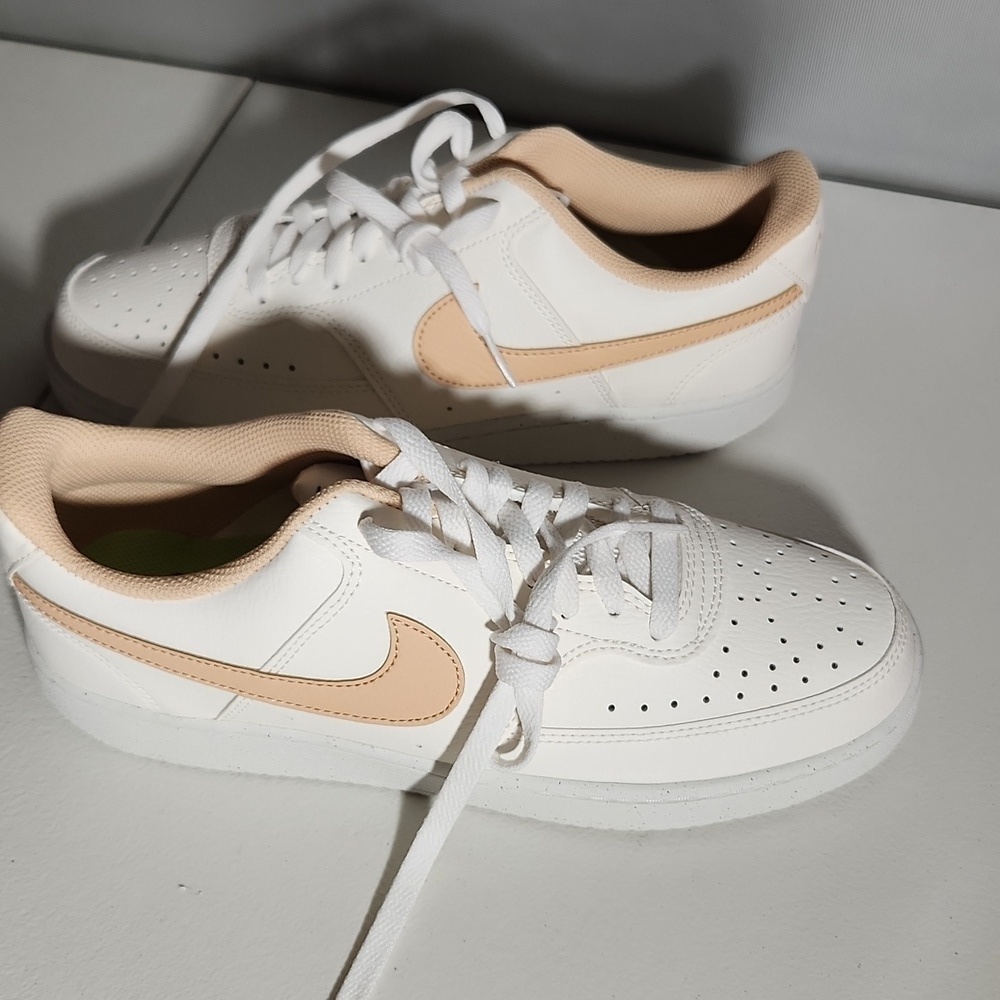 Nike Court Vision Low Sneakers White Peach Womens Size 7